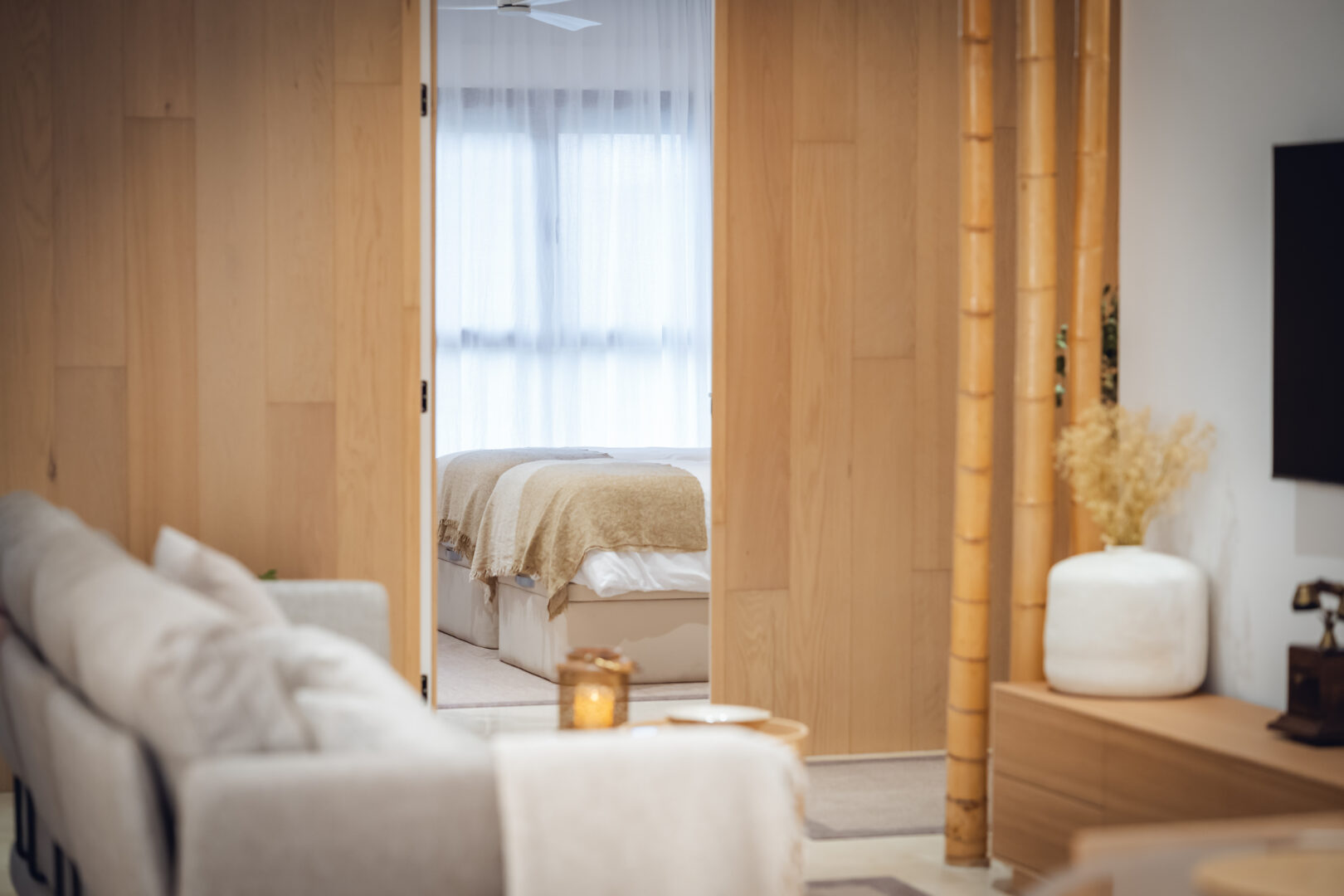 A picture of holiday rental in Valencia. City of Arts and Sciences
Picture of living room and bedroom
Design apartment