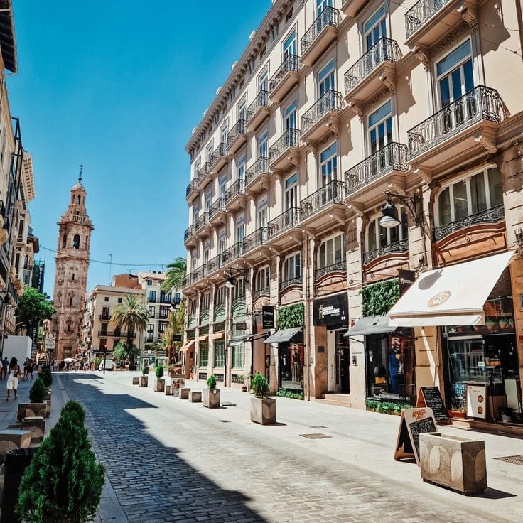 Calle La Paz Valencia elegant buildings and boutique shops