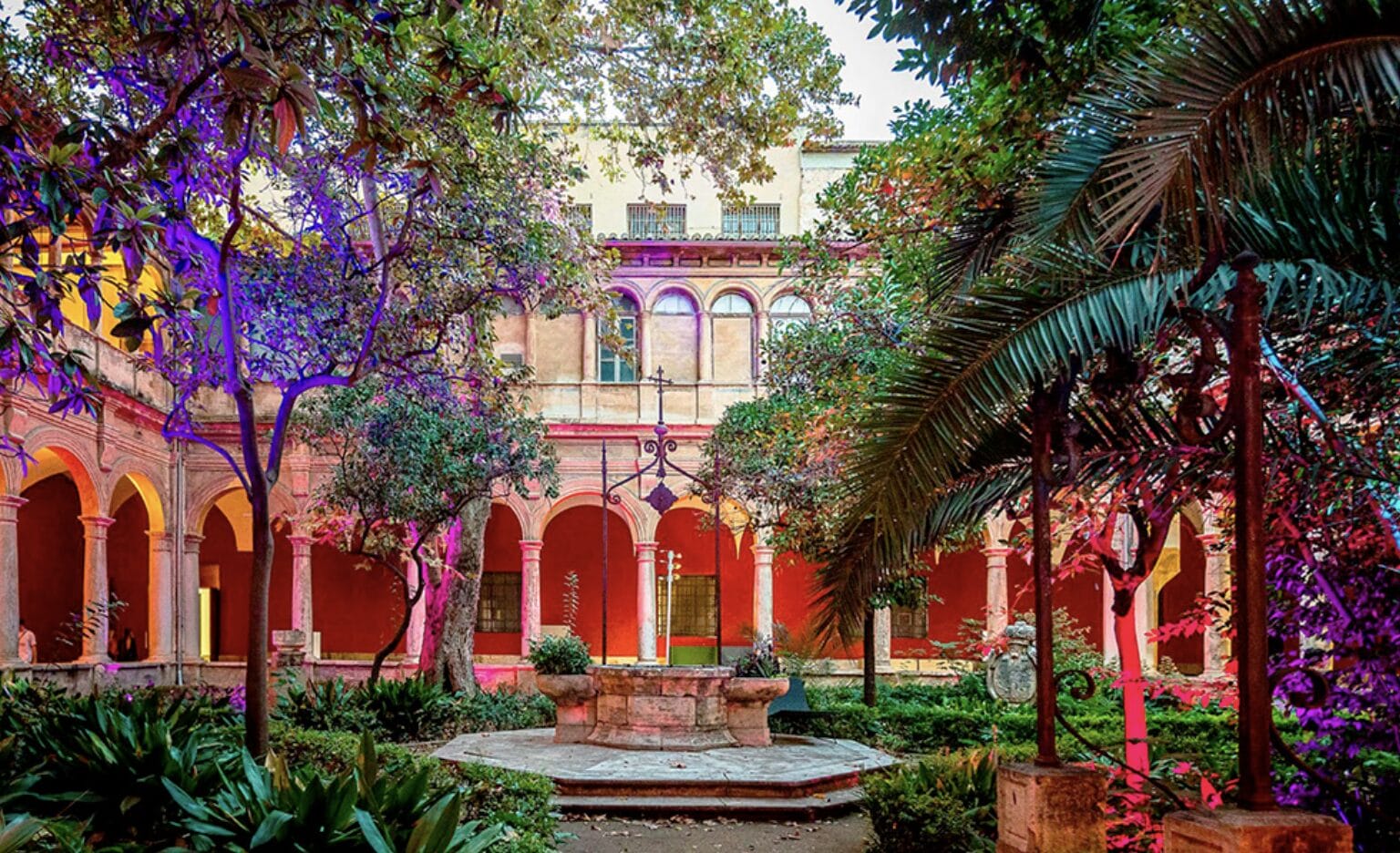 Centro del Carmen Cultural Centre Valencia with contemporary art exhibitions