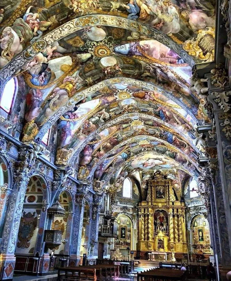 Iglesia de San nicolás de Bari y San Pedro Martir Valencia