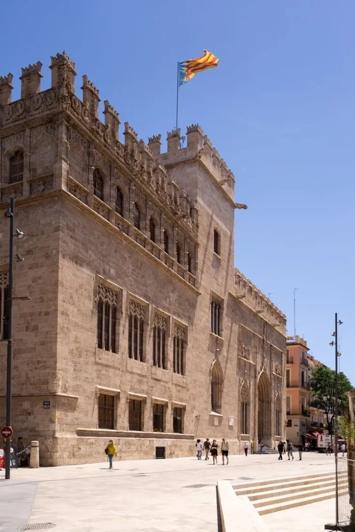 Valencia La Lonja de la Seda. Valencia en familia